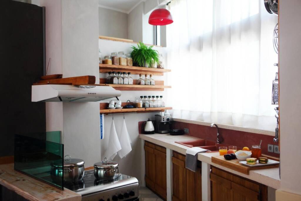 Unique - Spacious Studio With Rooftop / Thissio Athen Eksteriør bilde
